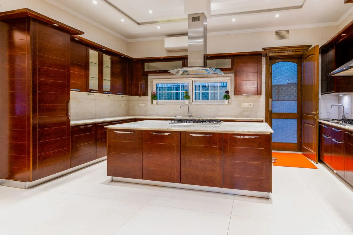 Wood Veneer Kitchen Cabinets