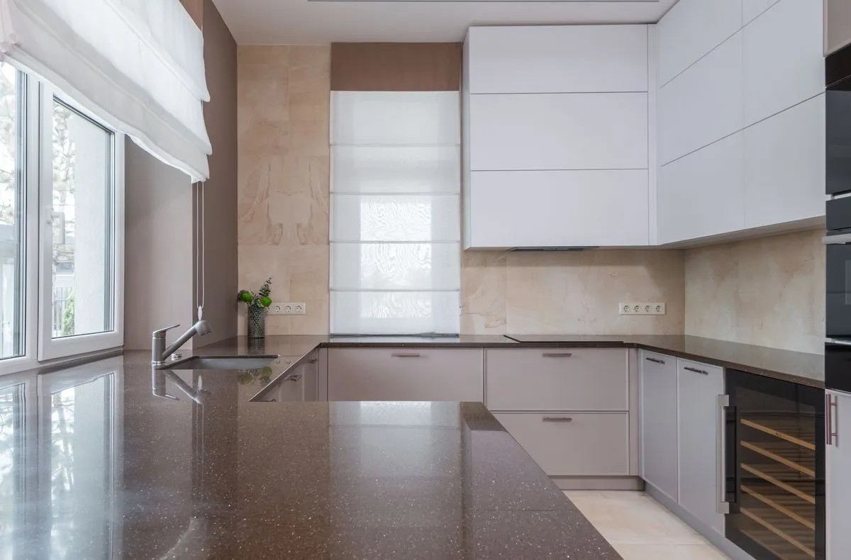 Two-Tone Matte Lacquered Kitchen