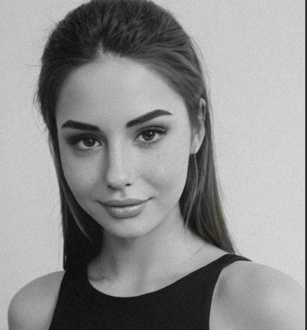 Ekip Üyesi 1 - Elif Çelik