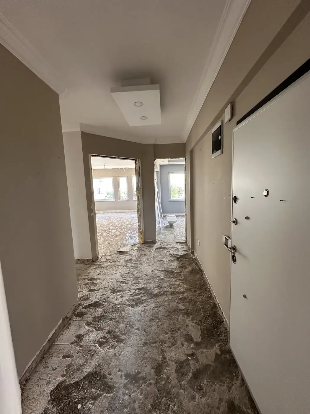 Giriş holü — renovasyon öncesi