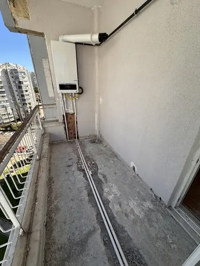 Meltem Konut Renovasyonu — Balkonlar, tesisat ve zemin hazırlığı