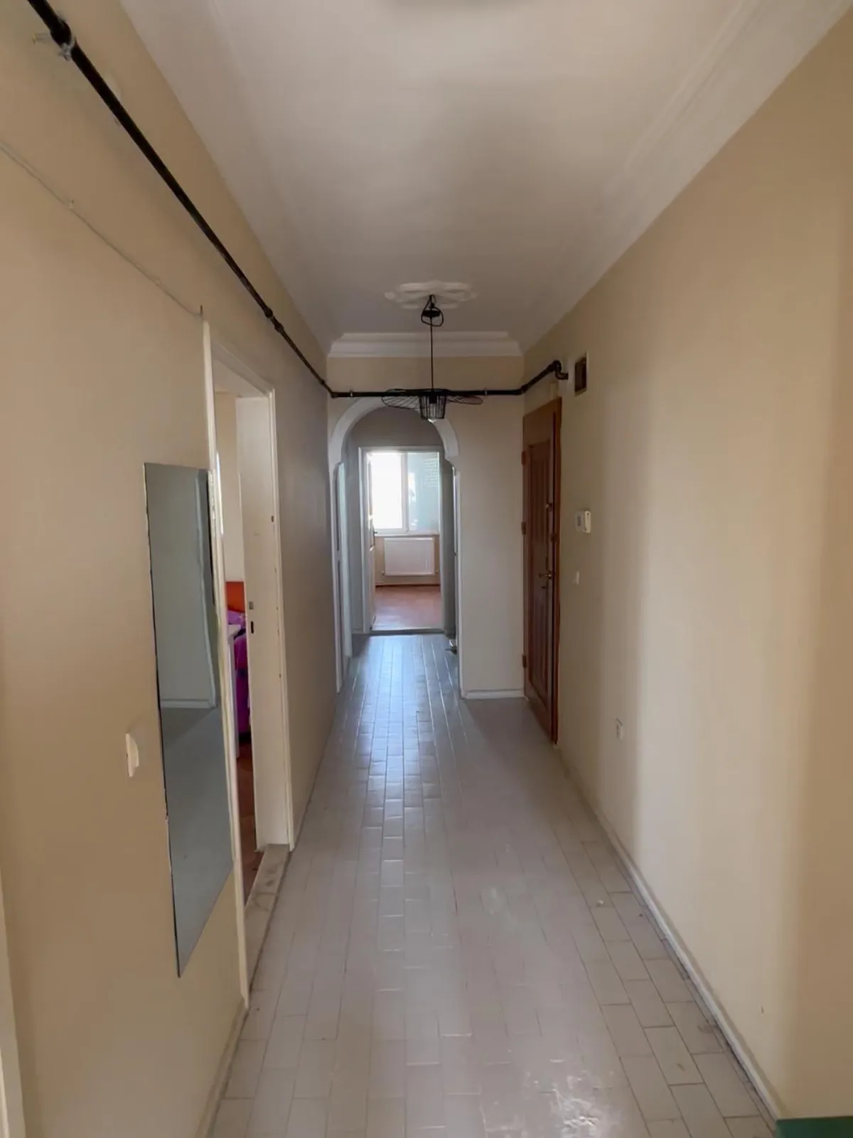 Koridor — renovasyon öncesi