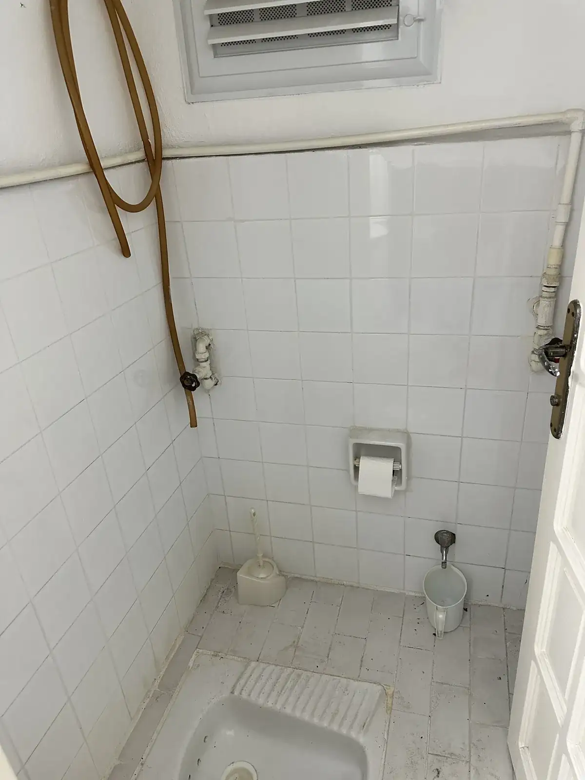 Küçük Banyo — renovasyon öncesi