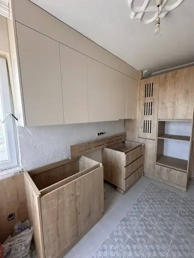 Meltem Konut Renovasyonu — Mutfak, gövde montajı devam ederken