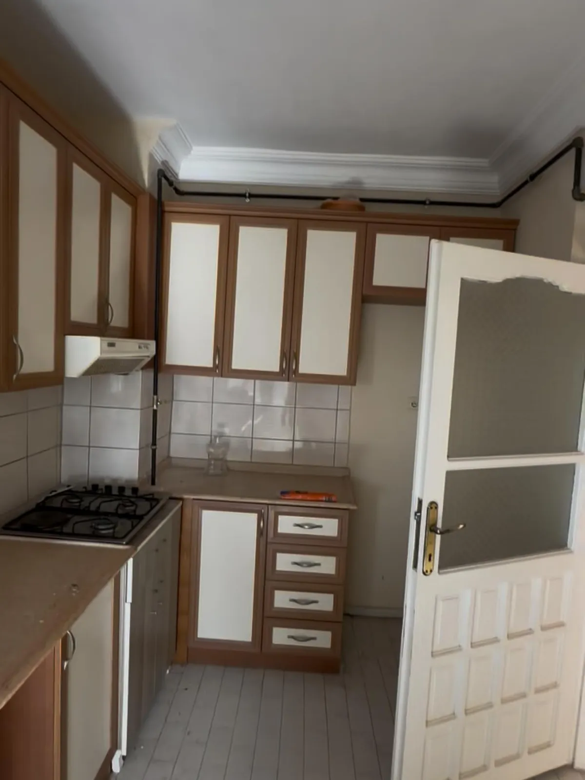 Mutfak — renovasyon öncesi